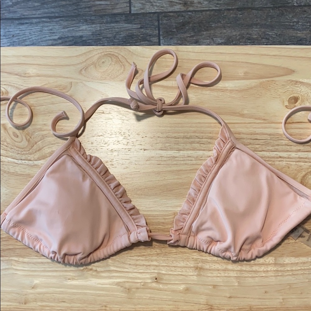 VS Triangle top with mesh outline